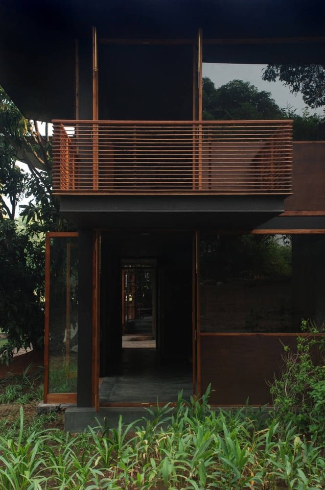 Imagen 24 · Volumen superior con cerramiento de madera